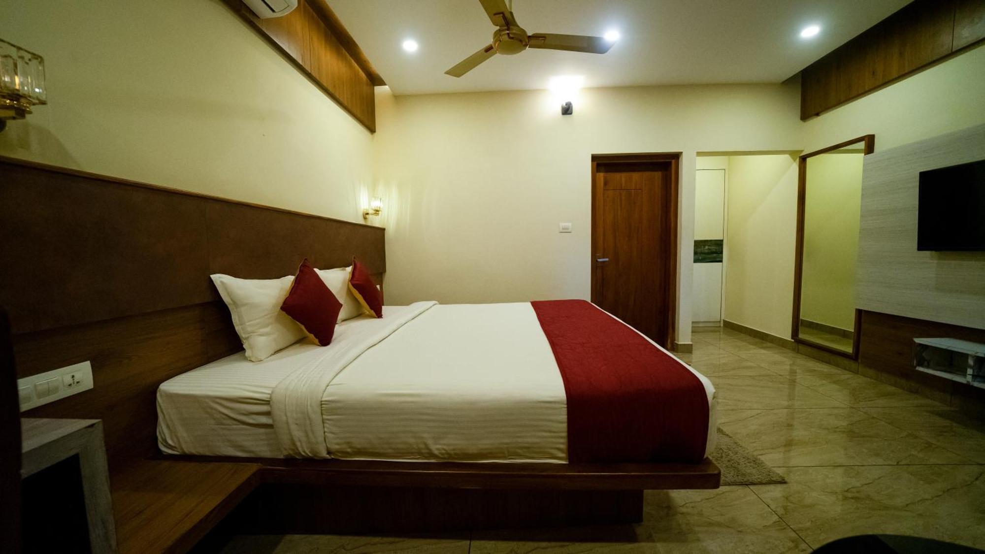 Vythiri Holiday Resort, Wayanad Extérieur photo