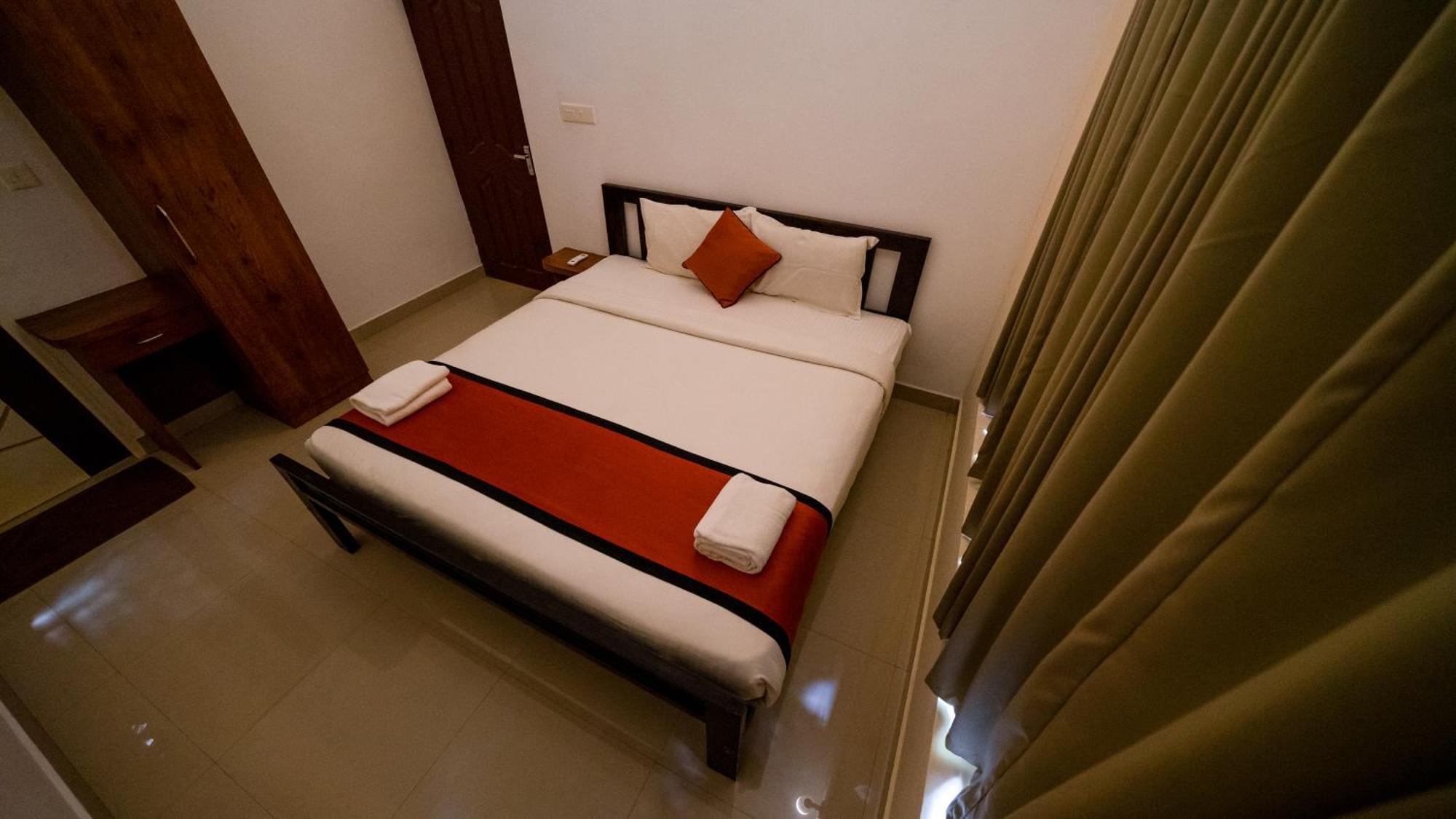 Vythiri Holiday Resort, Wayanad Extérieur photo