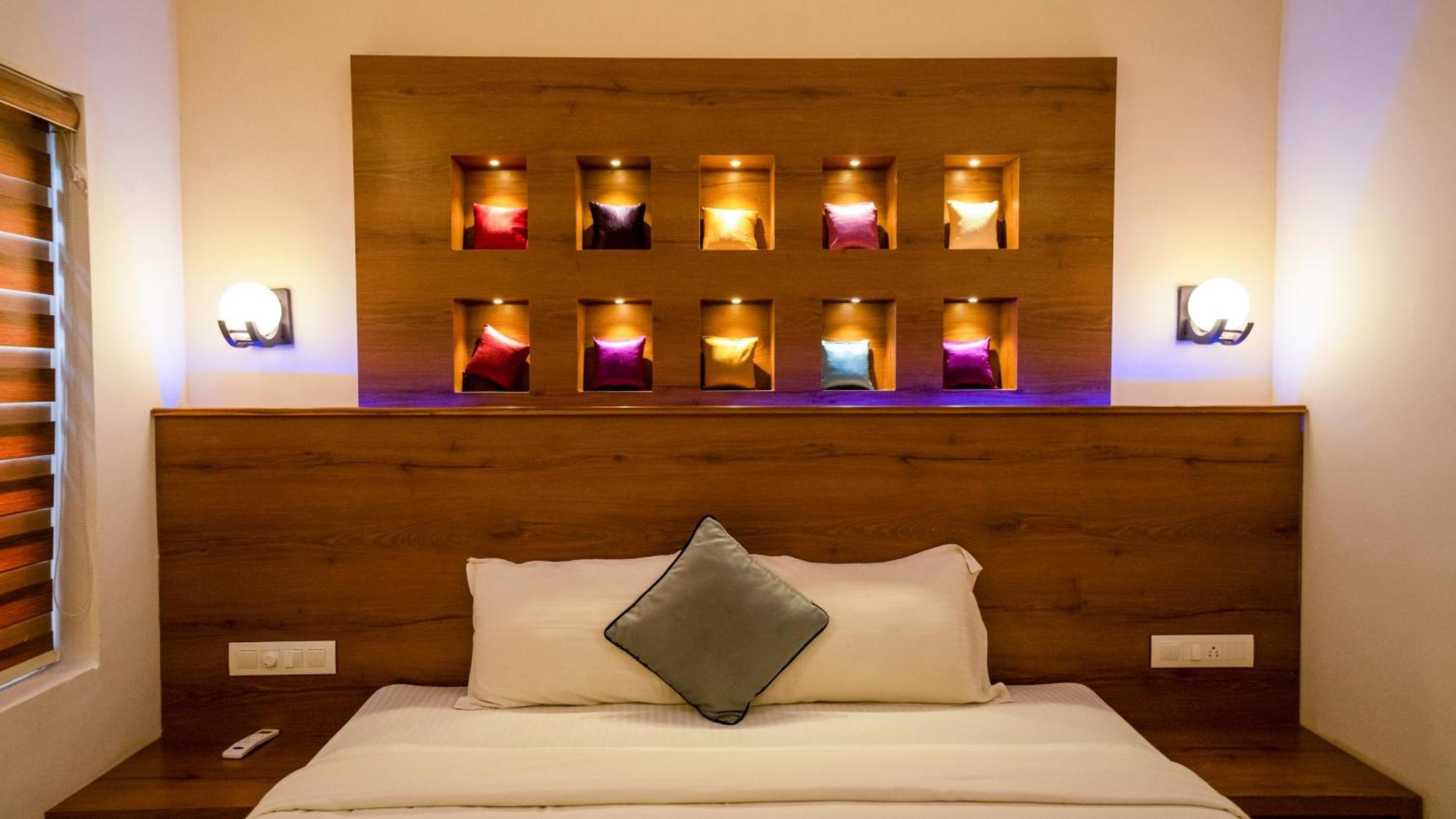 Vythiri Holiday Resort, Wayanad Extérieur photo