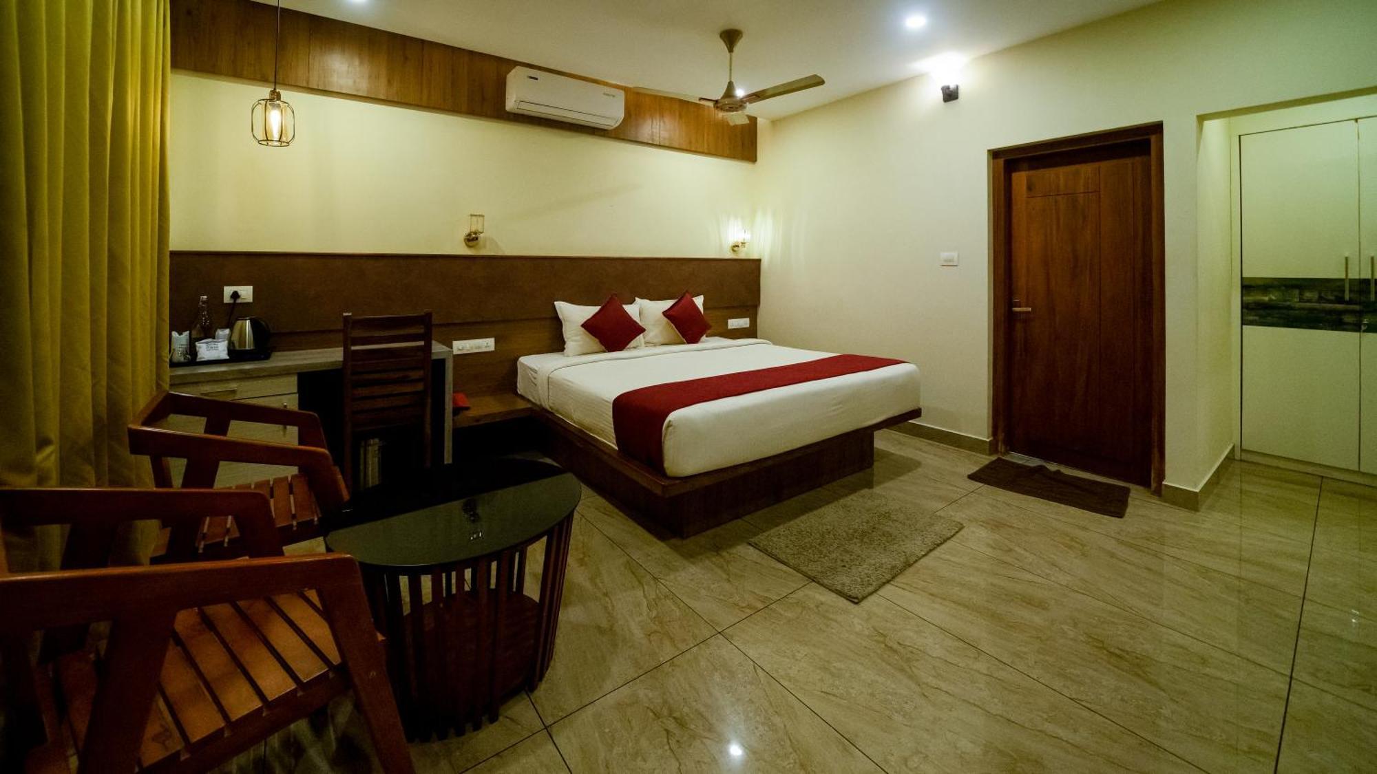 Vythiri Holiday Resort, Wayanad Extérieur photo