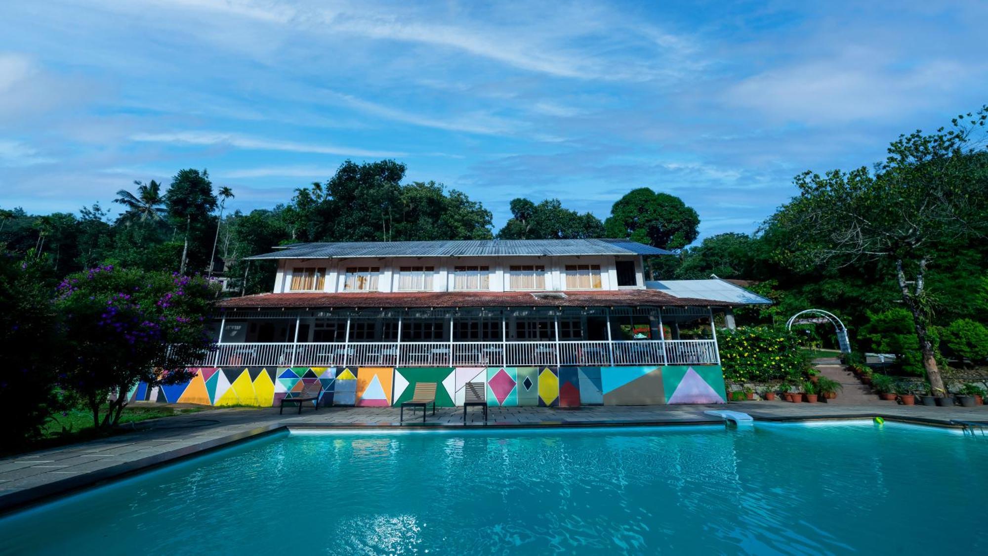 Vythiri Holiday Resort, Wayanad Extérieur photo
