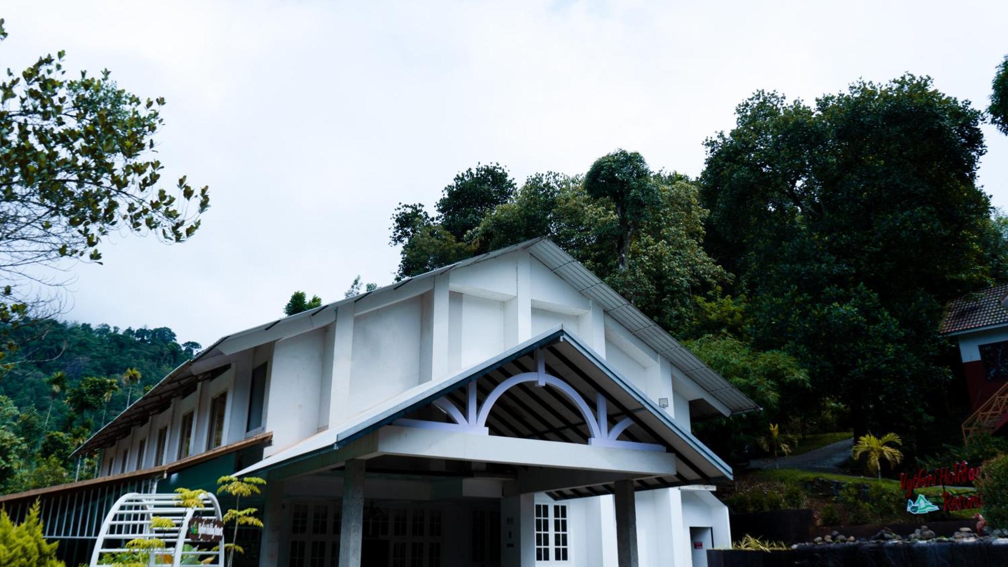 Vythiri Holiday Resort, Wayanad Extérieur photo