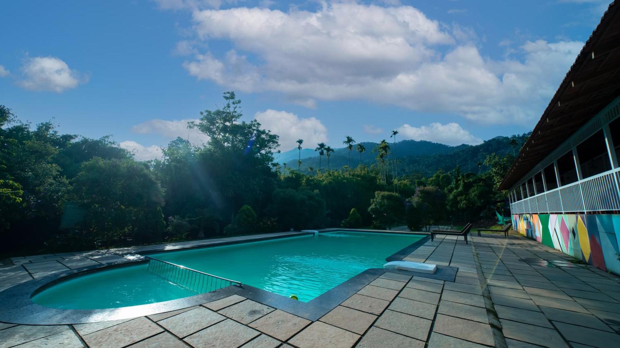 Vythiri Holiday Resort, Wayanad Extérieur photo