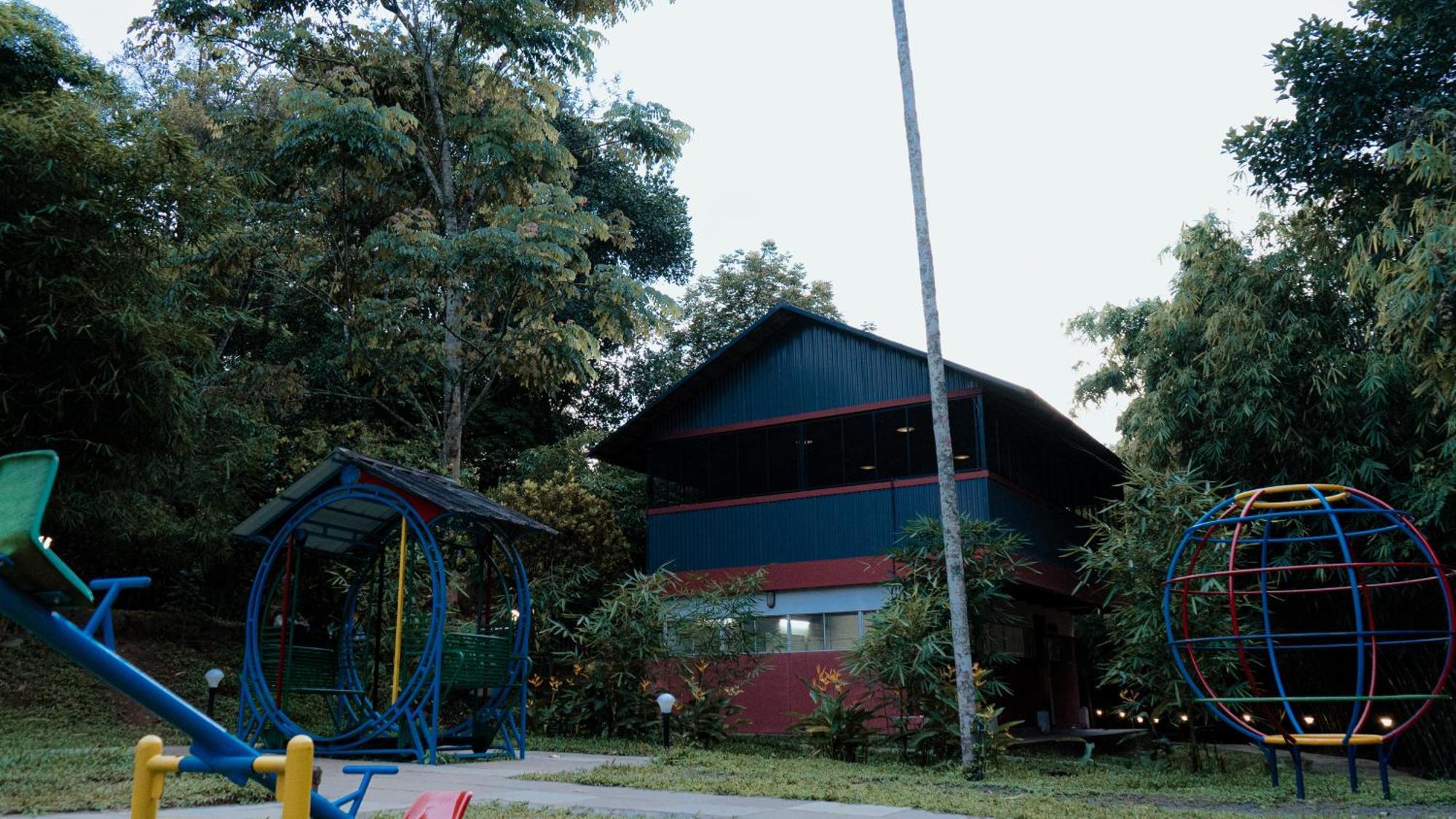Vythiri Holiday Resort, Wayanad Extérieur photo