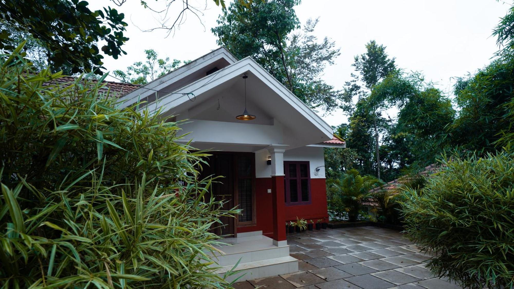 Vythiri Holiday Resort, Wayanad Extérieur photo